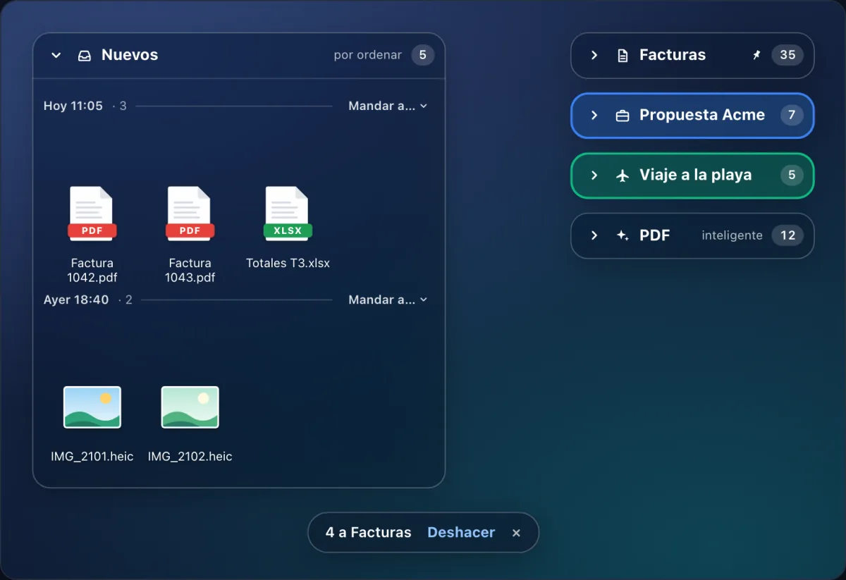 Caja «Nuevos» con dos tandas de archivos y, a la derecha, las cajas Facturas, Propuesta Acme, Viaje a la playa y PDF; abajo, el aviso «4 a Facturas» con Deshacer.